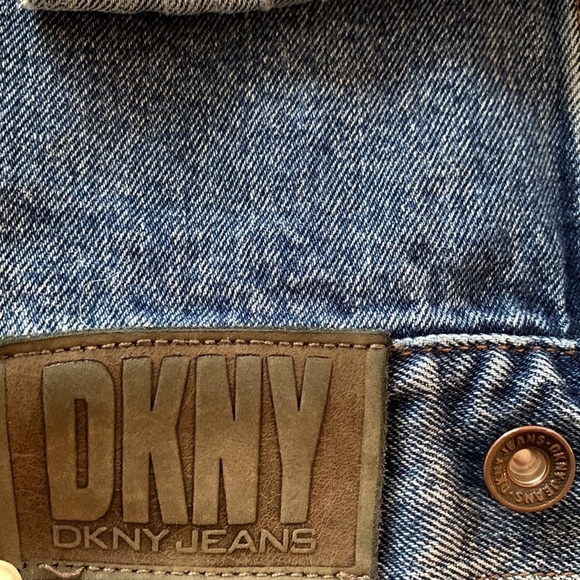 DKNY Vintage Jean Jacket Dark Stonewash Sandblast Wash Women’s Small Petite - Picture 5 of 8